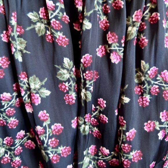 J. Crew Featherweight satin smocked tank top in twilight berry. Size L. - Picture 6 of 11